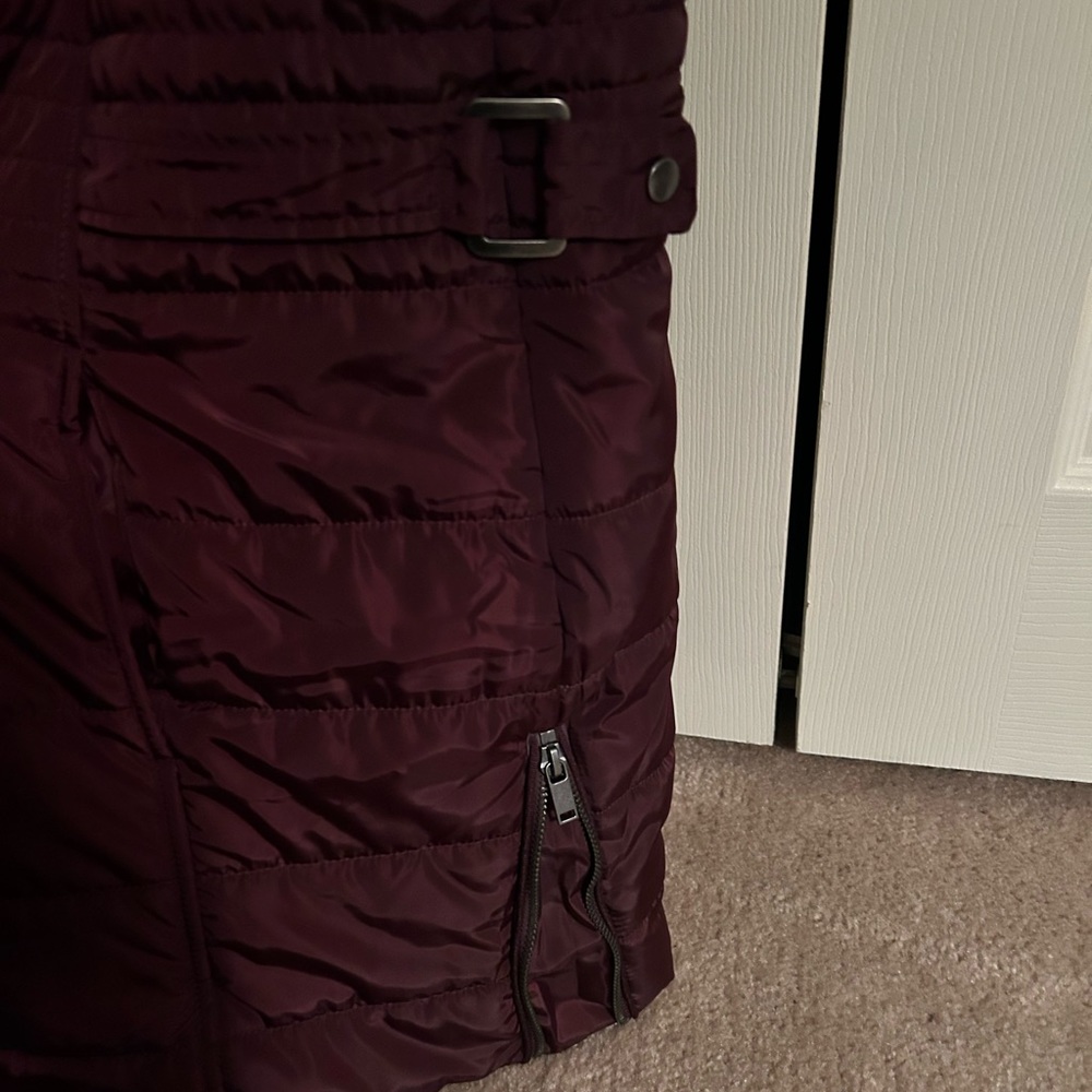 NWOT. Maurice's sleeveless vest with removable hood. - Picture 3 of 10